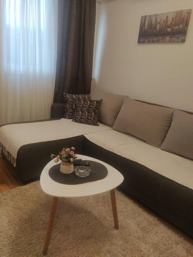 Appartement Talija Apartman à Vrnjačka Banja Extérieur photo